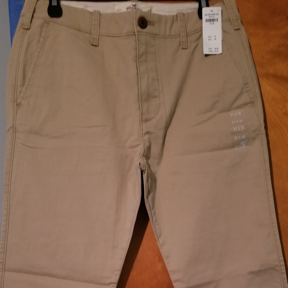 Hollister Chino